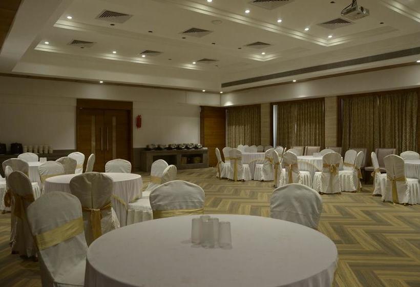 Hotel Varju Villa 14