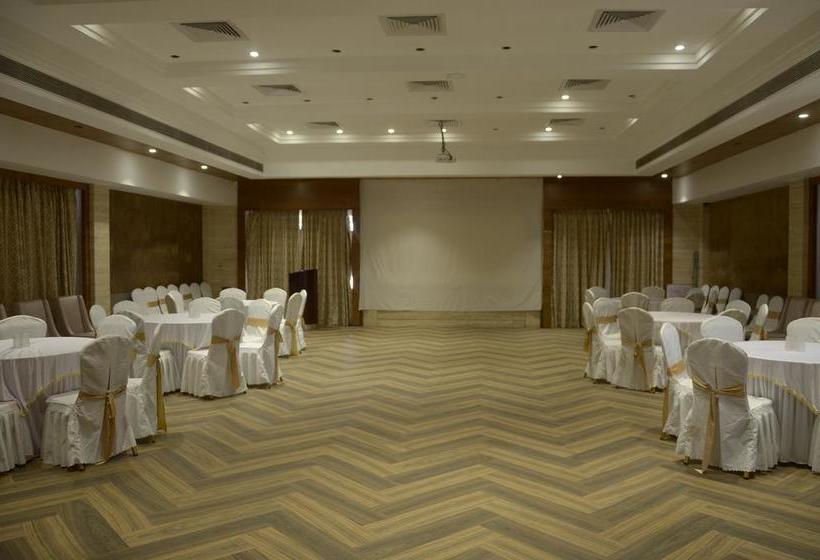 Hotel Varju Villa 15