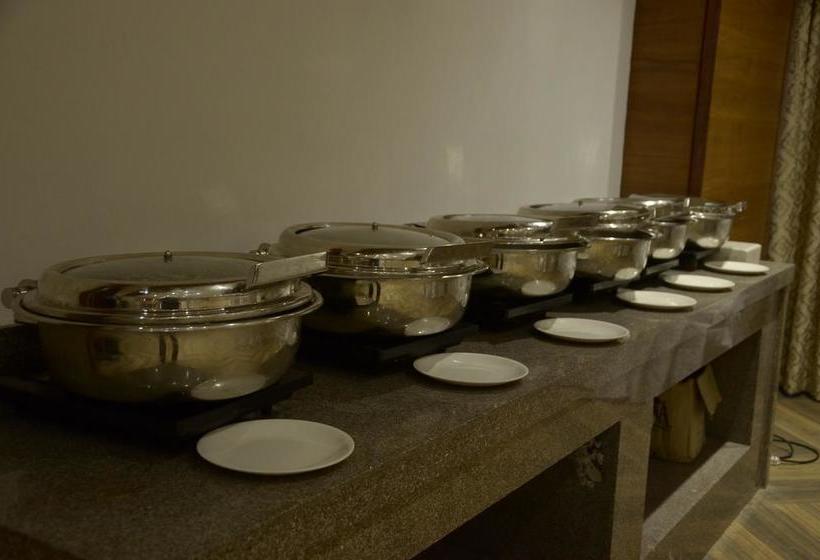 Hotel Varju Villa 16