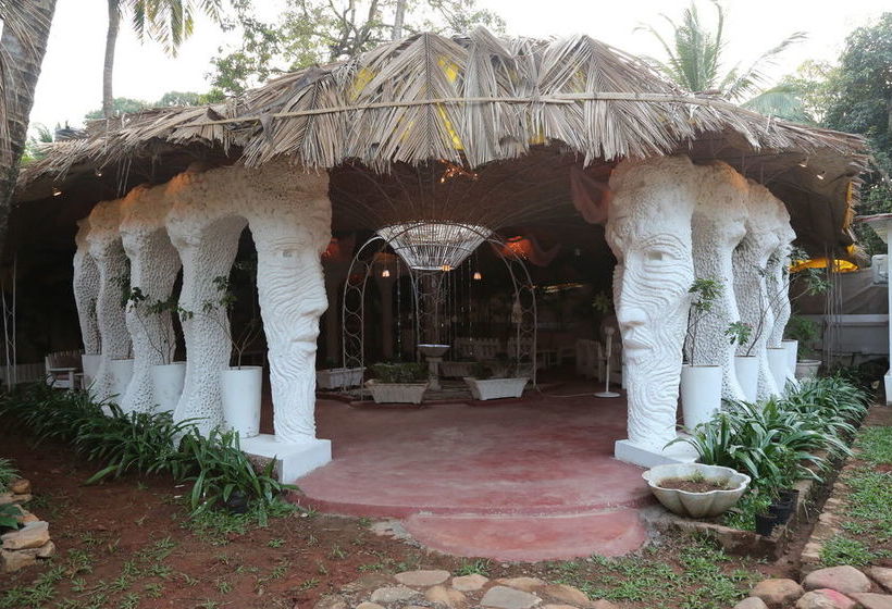 Hotel Shantie Shakthi 18