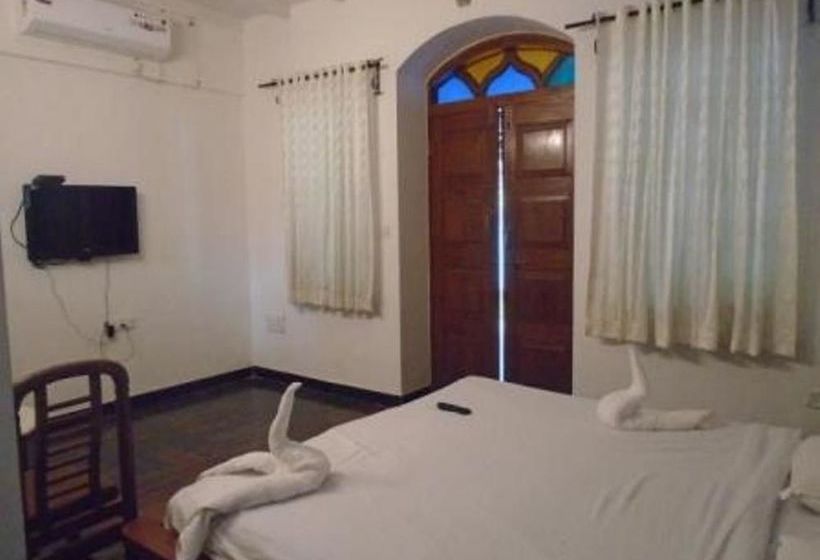 Hotel Tiara Lotus Inn 17