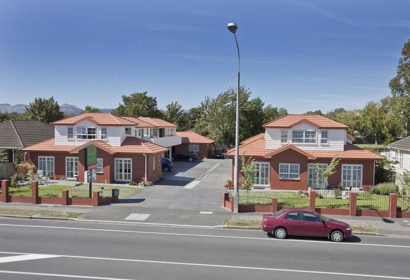 315 Riccarton Motel 6