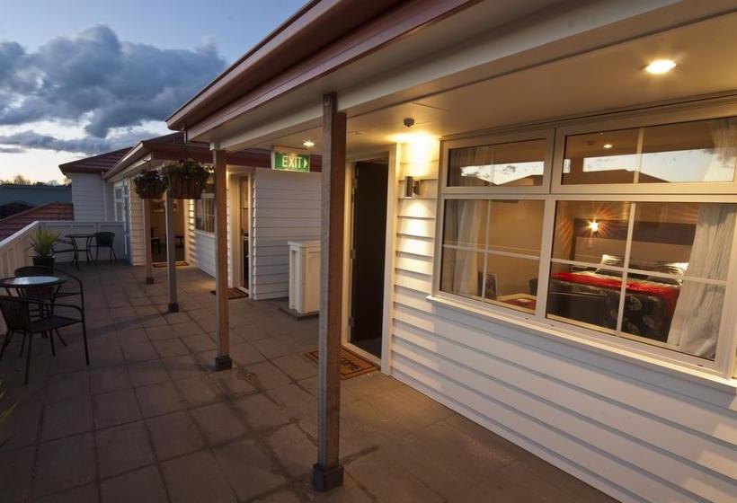 315 Riccarton Motel 7