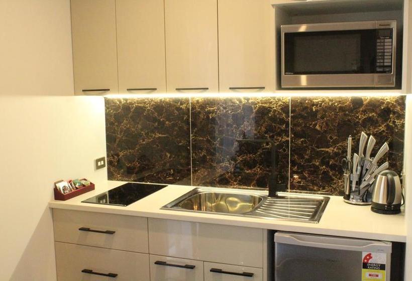 The 103 Prince Of Bealey Motel 1