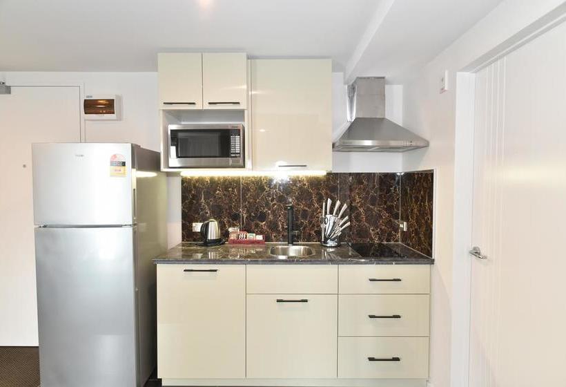 The 103 Prince Of Bealey Motel 12