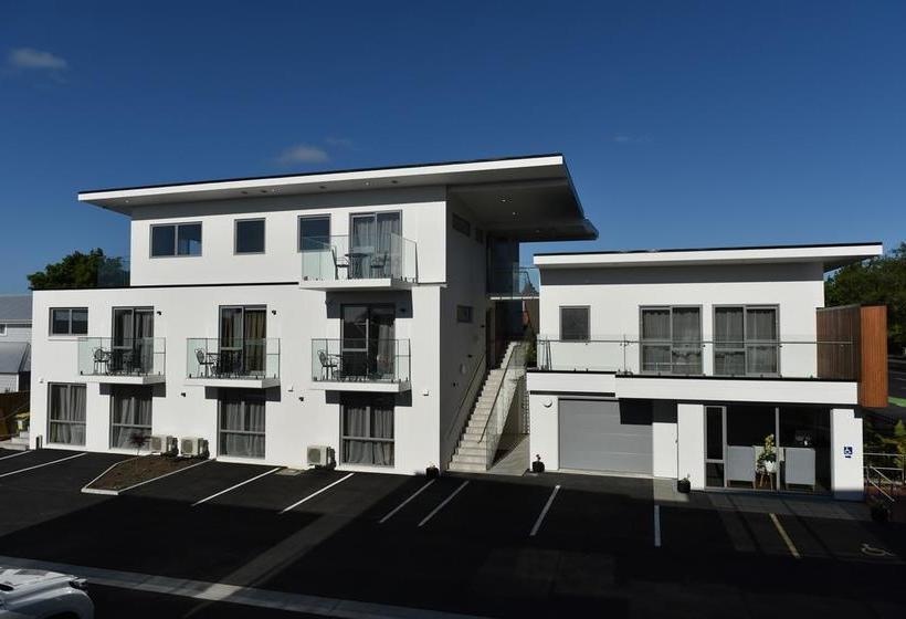 The 103 Prince Of Bealey Motel 15