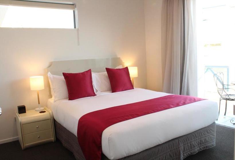 The 103 Prince Of Bealey Motel 16