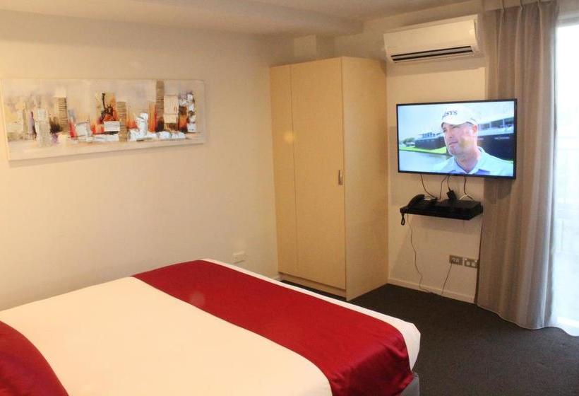 The 103 Prince Of Bealey Motel 6