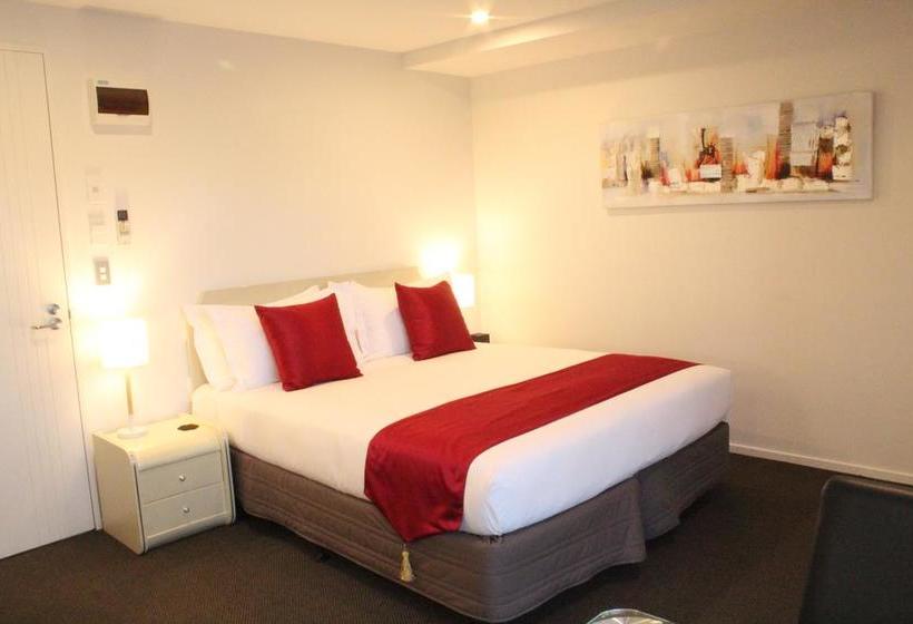 The 103 Prince Of Bealey Motel 7