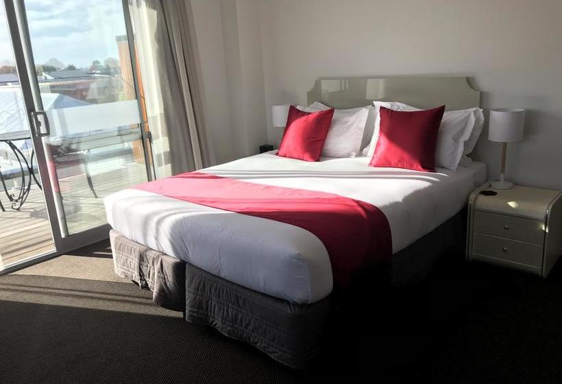 The 103 Prince Of Bealey Motel 9