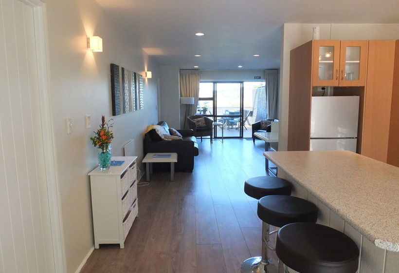 Hotel Le Chalet Waiheke Apartments 14