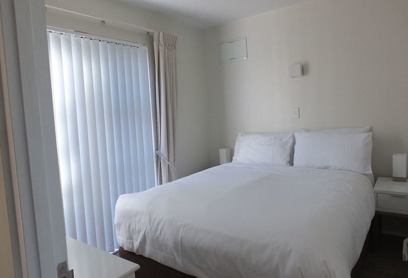 Hotel Le Chalet Waiheke Apartments 4