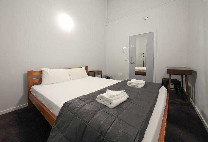 Hotel Laneway Backpackers 10