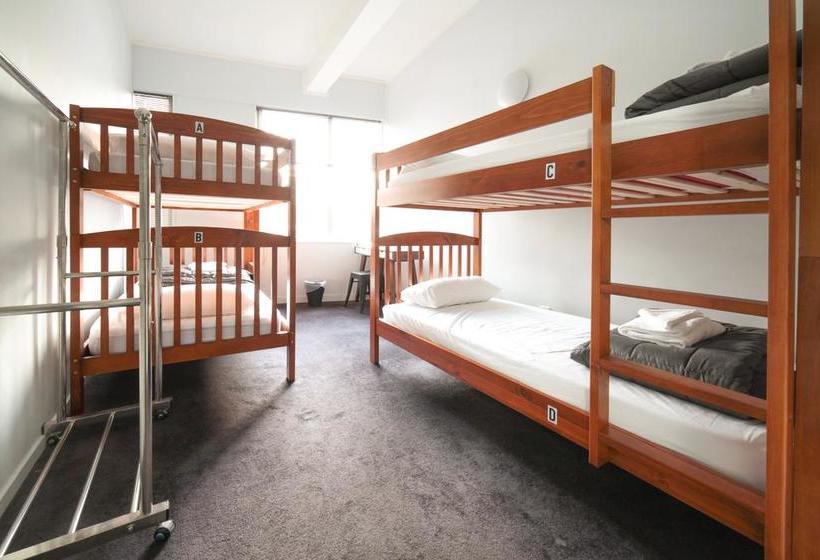 Hotel Laneway Backpackers 4