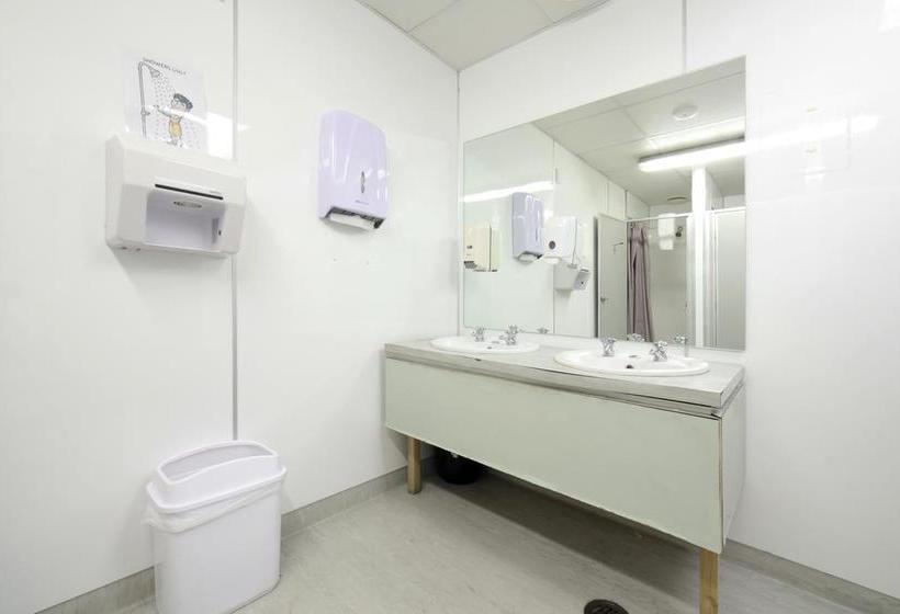 Hotel Laneway Backpackers 7