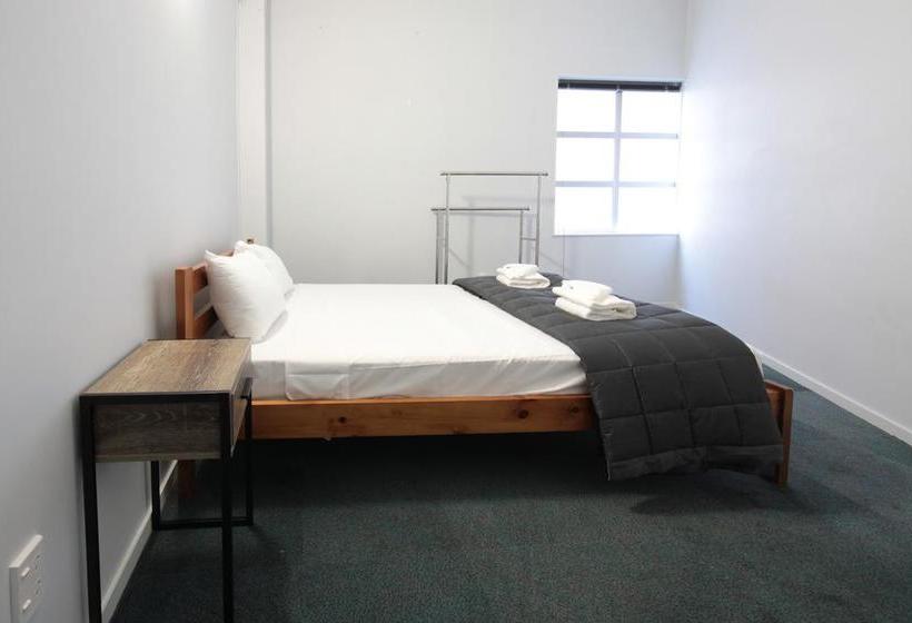 Hotel Laneway Backpackers 9