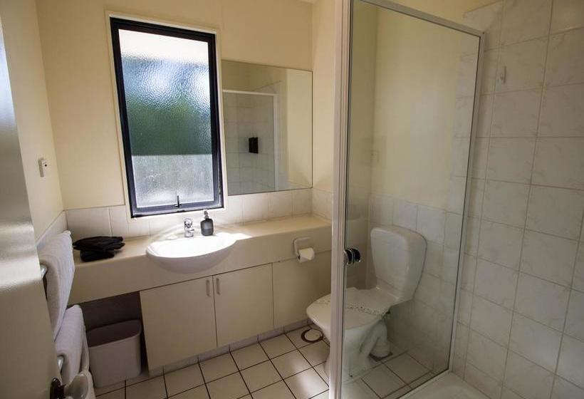 Hotel Phoenix Motor Inn 11