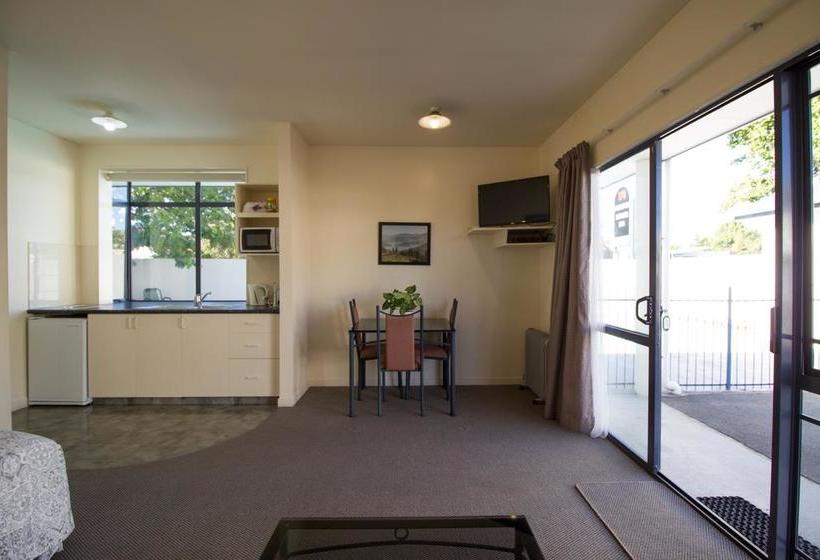 Hotel Phoenix Motor Inn 14