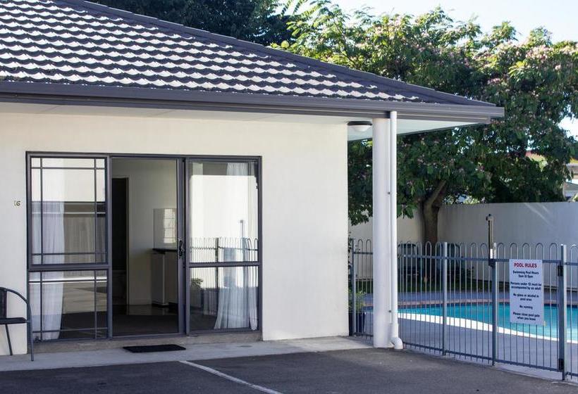 Hotel Phoenix Motor Inn 18