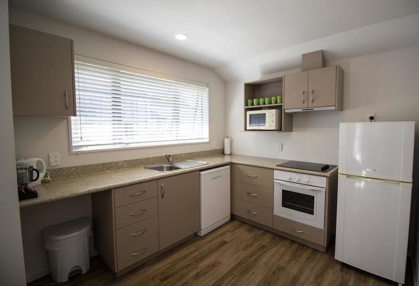 Hotel Phoenix Motor Inn 3