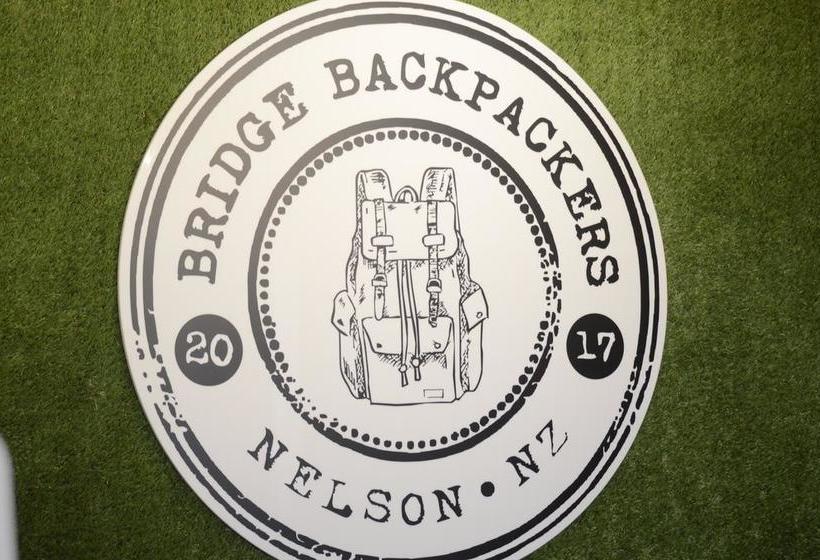 Hotel Bridge Backpackers