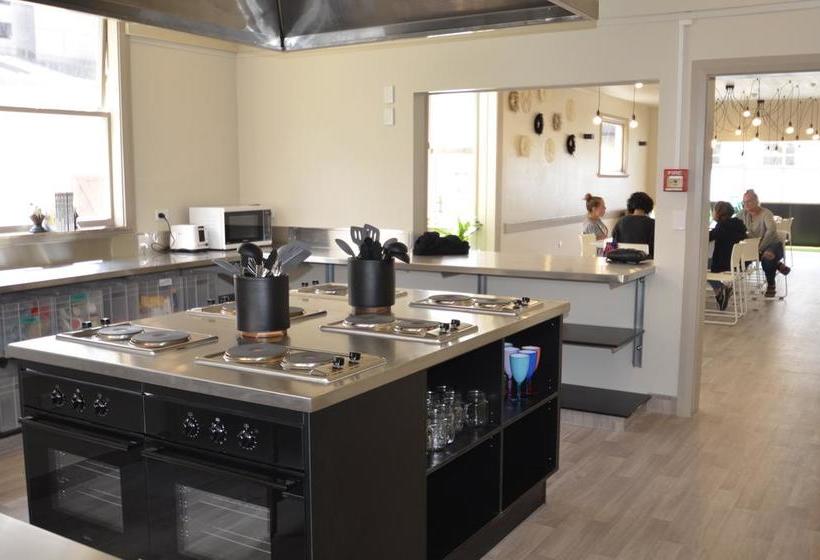 Hotel Bridge Backpackers 12