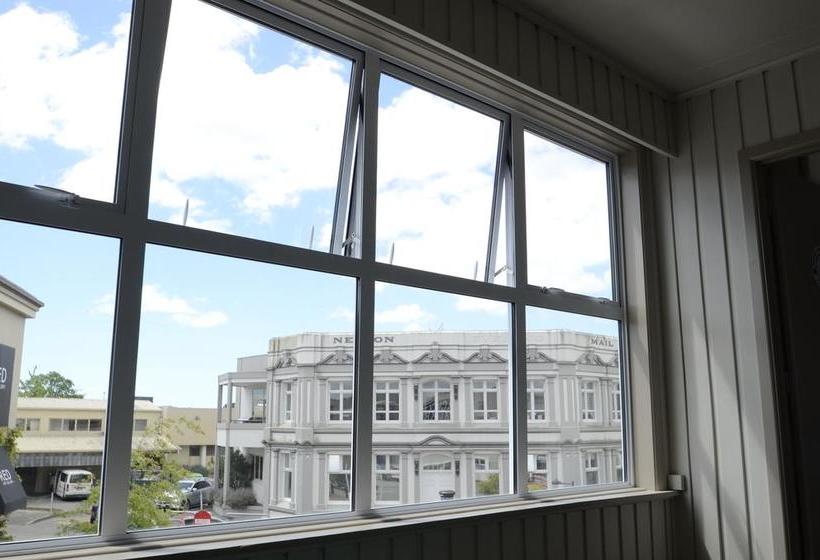 Hotel Bridge Backpackers 6