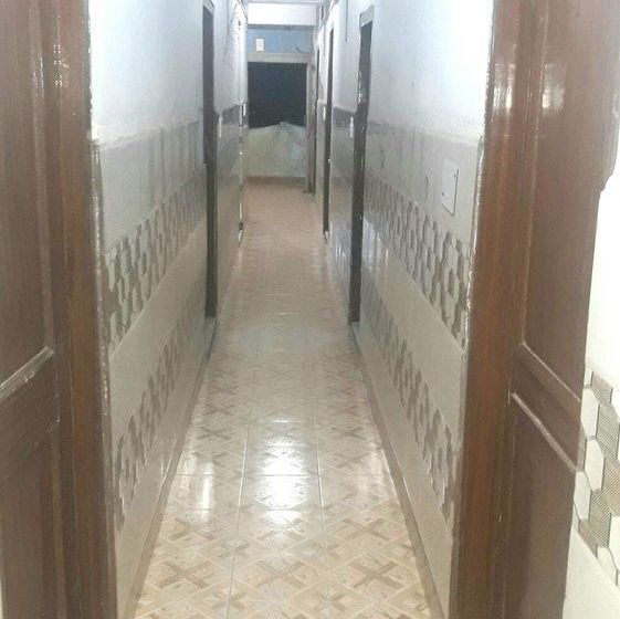Hotel Rajdhani Guest House 10