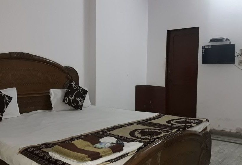 Hotel Rajdhani Guest House 8