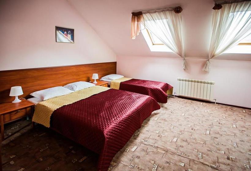 Hotel Utomlennye Solntsem 15