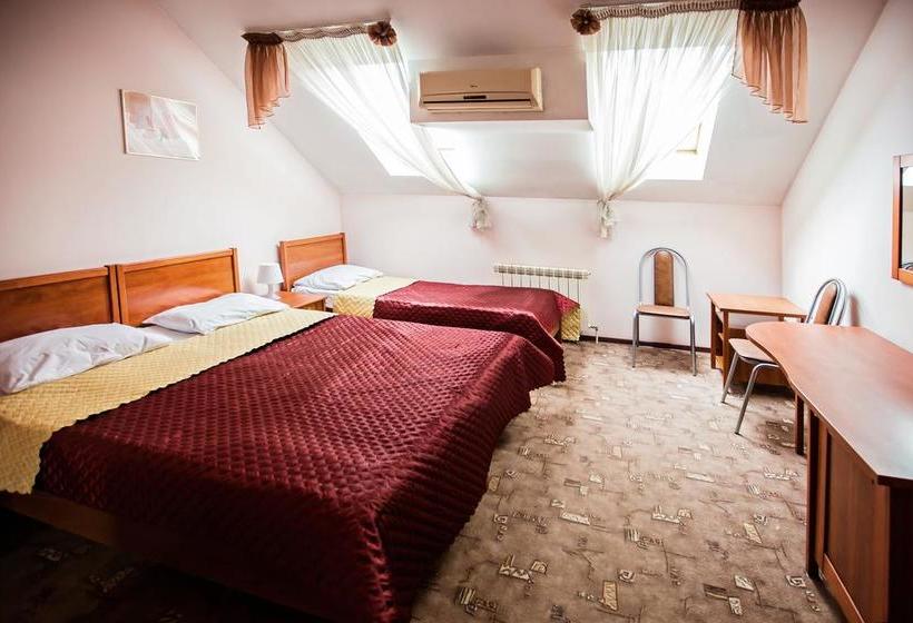 Hotel Utomlennye Solntsem 16