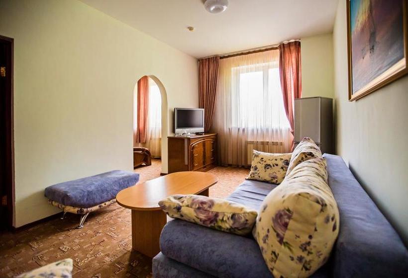 Hotel Utomlennye Solntsem 2