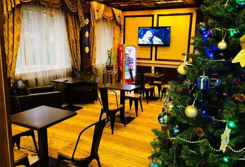 Hotel Utomlennye Solntsem 3