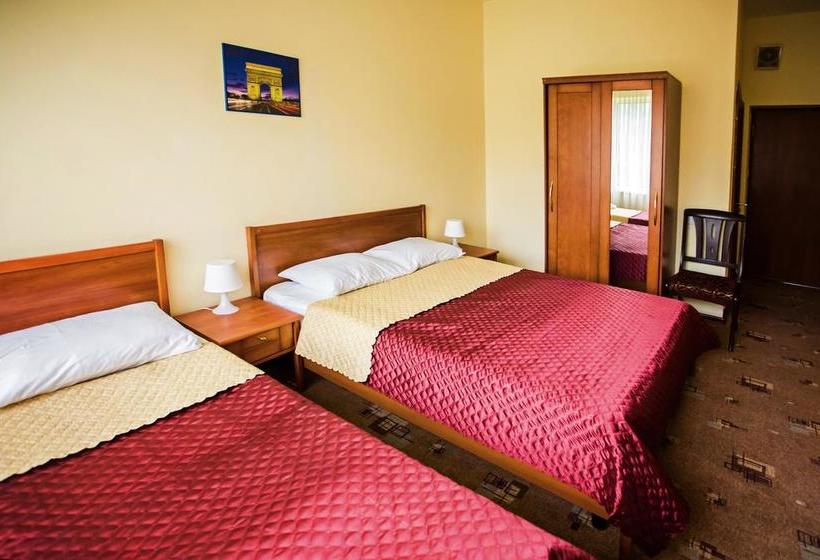 Hotel Utomlennye Solntsem 5