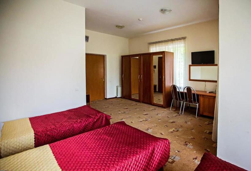 Hotel Utomlennye Solntsem 7