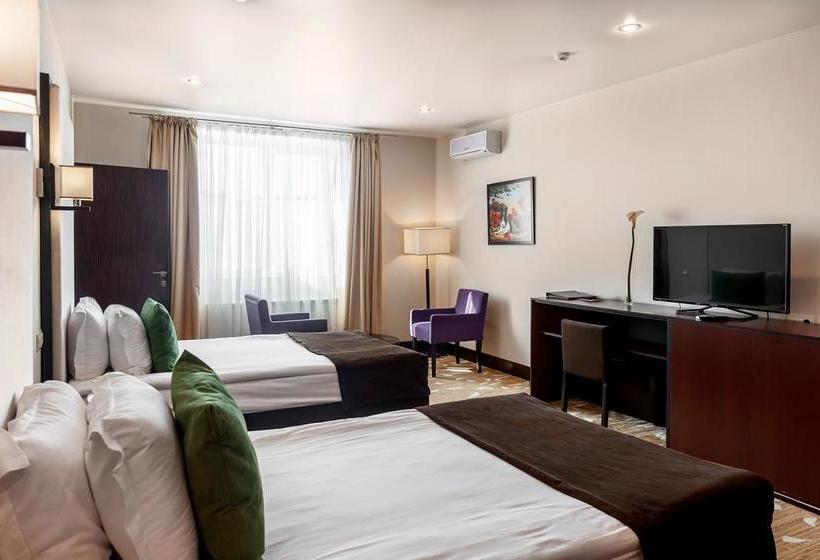 Garden Hotel And Spa 1