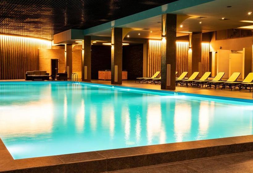 Garden Hotel And Spa 10