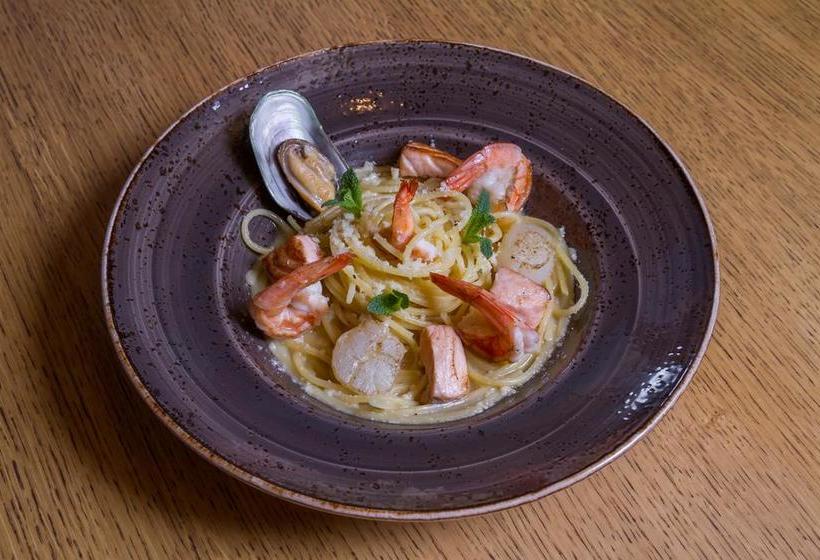 Garden Hotel And Spa 15