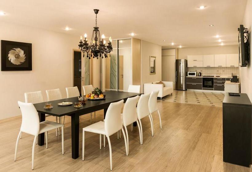 Garden Hotel And Spa 8