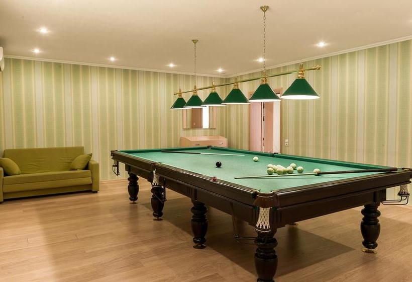 Garden Hotel And Spa 9