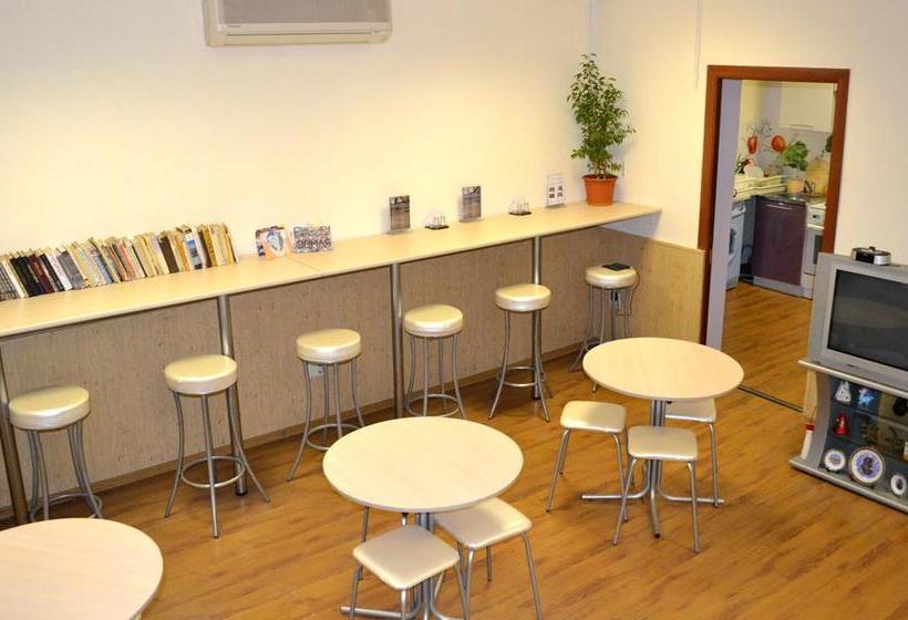 Hotel Nerazluchniki Hostel 1