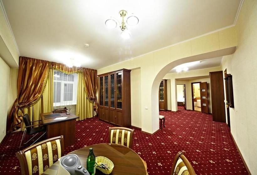 Hotel Tsentralnaya 13