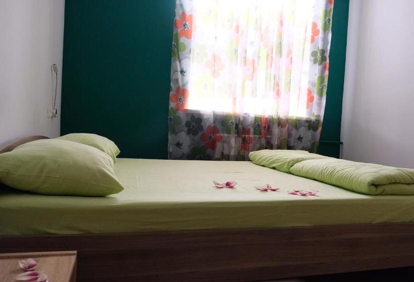 Hotel Nice Hostel 14