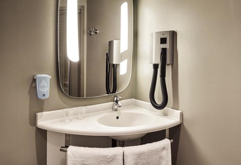 Hotel Ibis Irkutsk Center 10