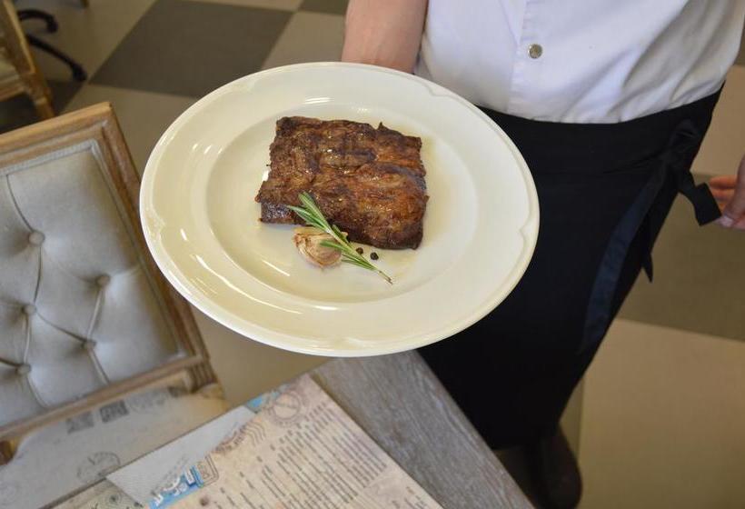 Business Hotel Mikhail Strogof 14