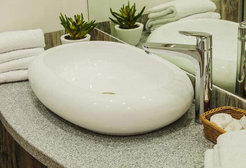 Business Hotel Mikhail Strogof 4