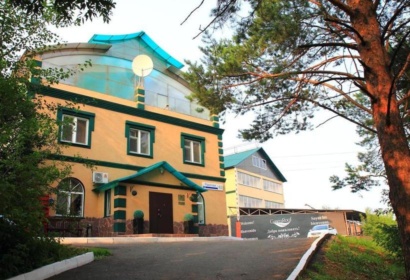 Hotel Green Roof