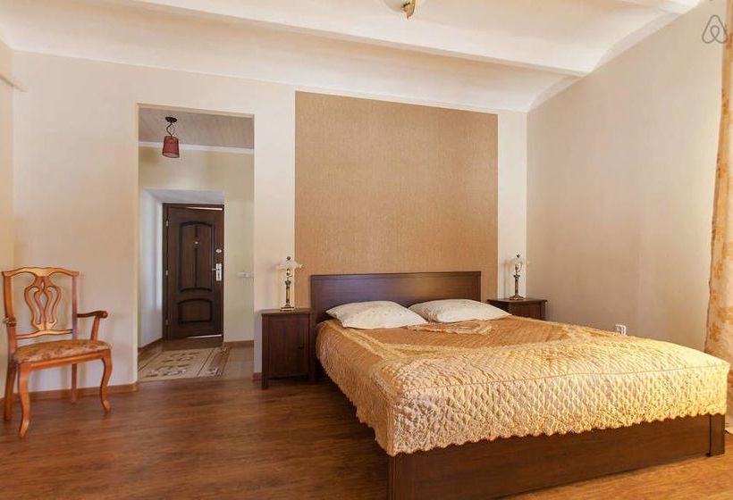 Hotel Guesthouse On Kyzyl-armeyskaya 4