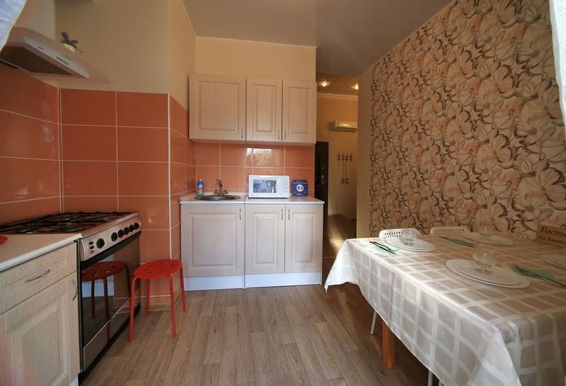 Hotel Guesthouse On Kyzyl-armeyskaya 9