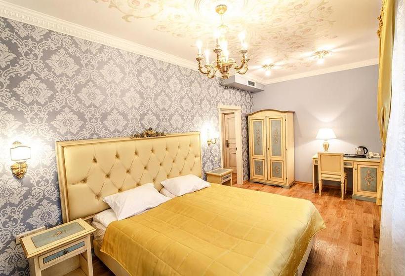 Art Hotel Alexandrovskiy 10